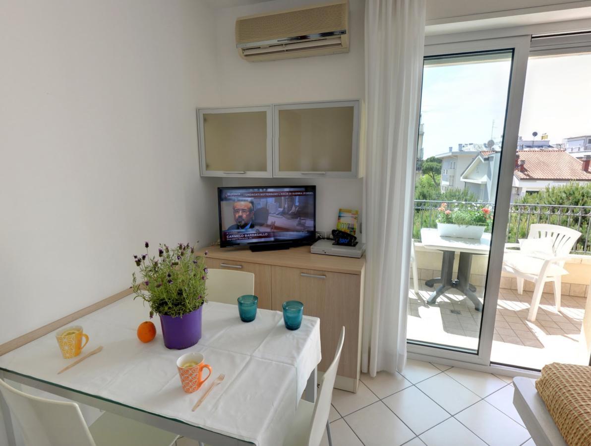 Residence Il Tulipano Riccione Eksteriør billede